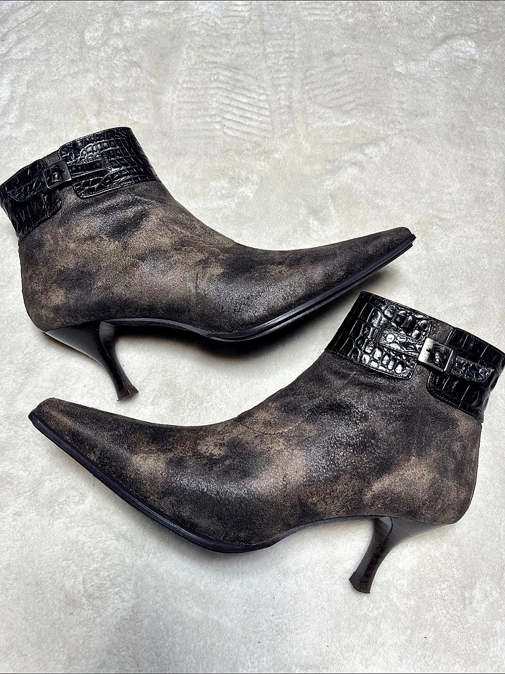 Donald J Pliner Lucya Pointed Toe Ankle Boots Brown US 8